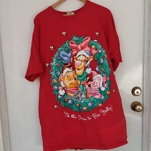 Vintage Disney Store Winnie 90s Y2K Winnie Pooh Piglet Tigger Christmas TShirt
